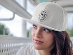 Lade das Bild in den Galerie-Viewer, FAMANCA Premium Snapback White
